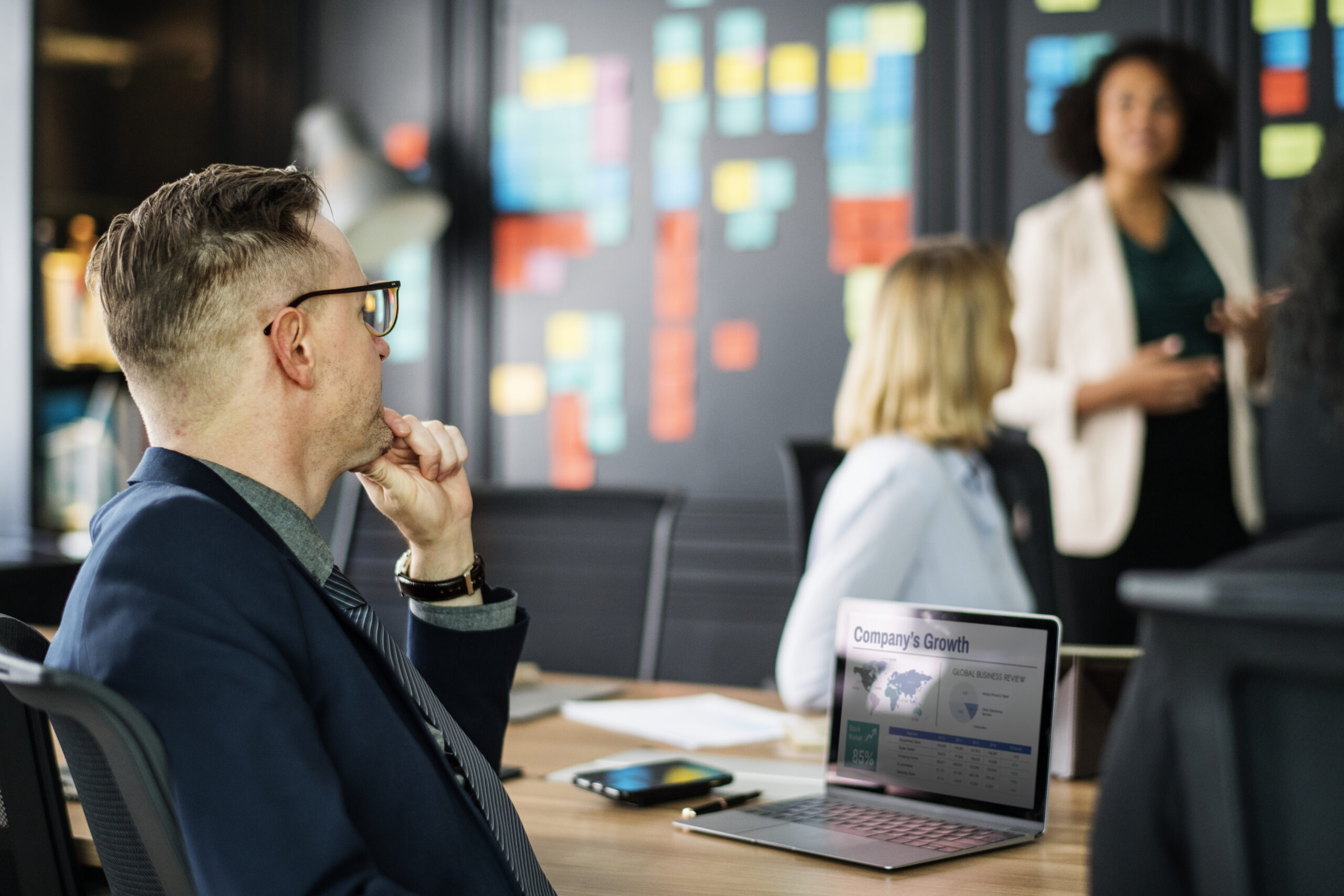 Cómo liderar el último tramo del año con foco Equipo directivo definiendo prioridades estratégicas para afrontar el último tramo del año.